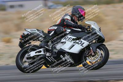 media/Jan-14-2023-SoCal Trackdays (Sat) [[497694156f]]/Turn 4 Set 2 (1030am)/